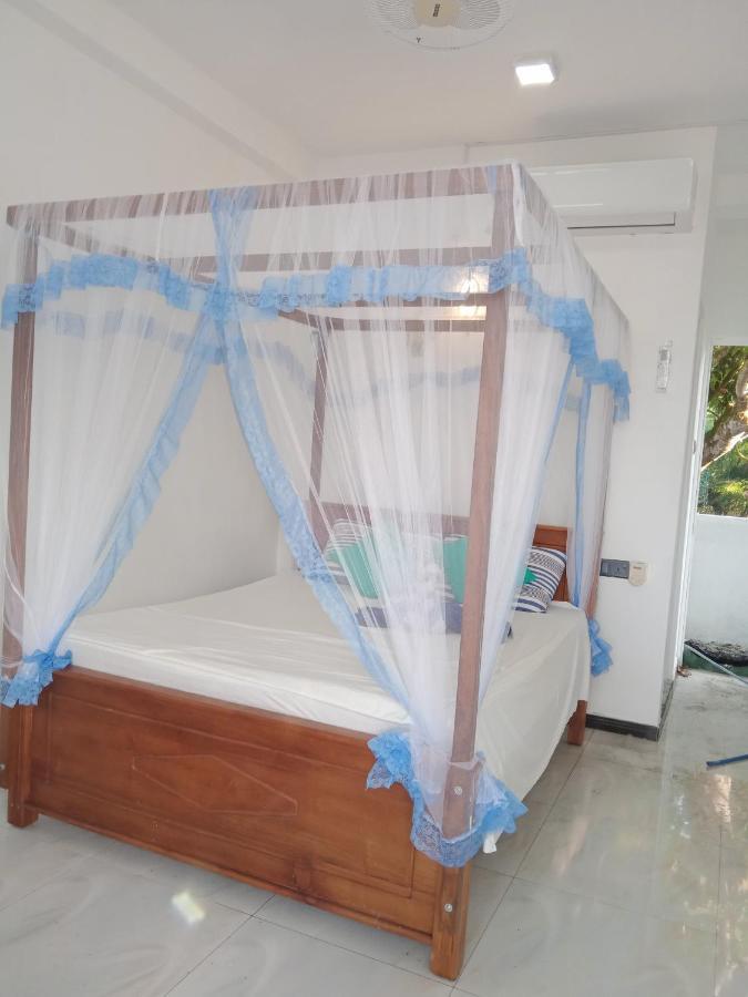 Moon Light Guest Bed & Breakfast Mirissa Luaran gambar