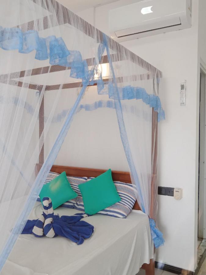 Moon Light Guest Bed & Breakfast Mirissa Luaran gambar