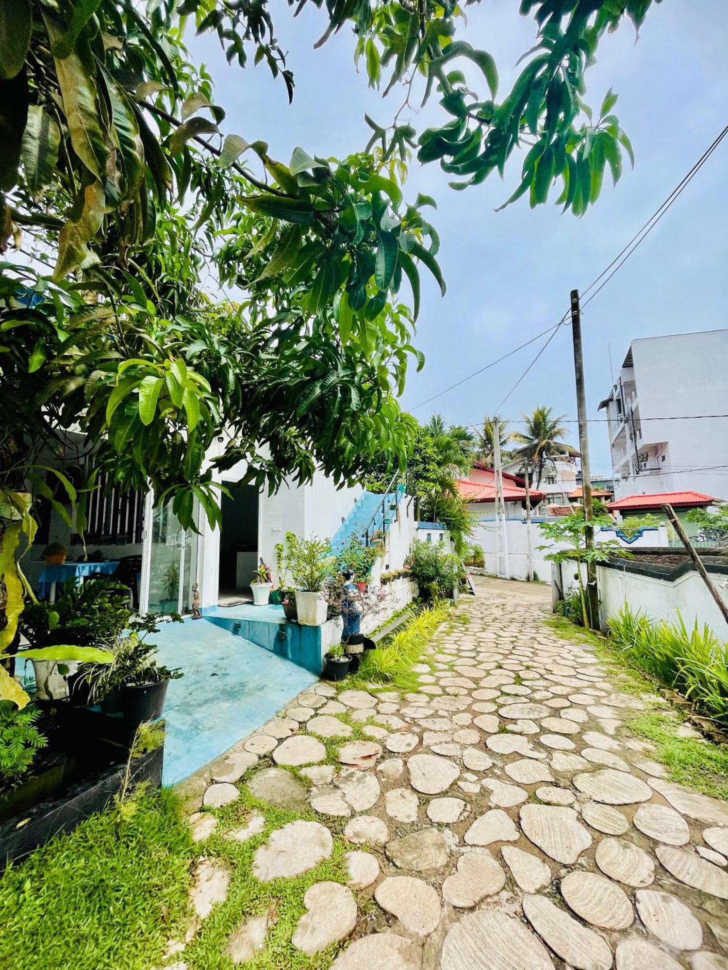 Moon Light Guest Bed & Breakfast Mirissa Luaran gambar