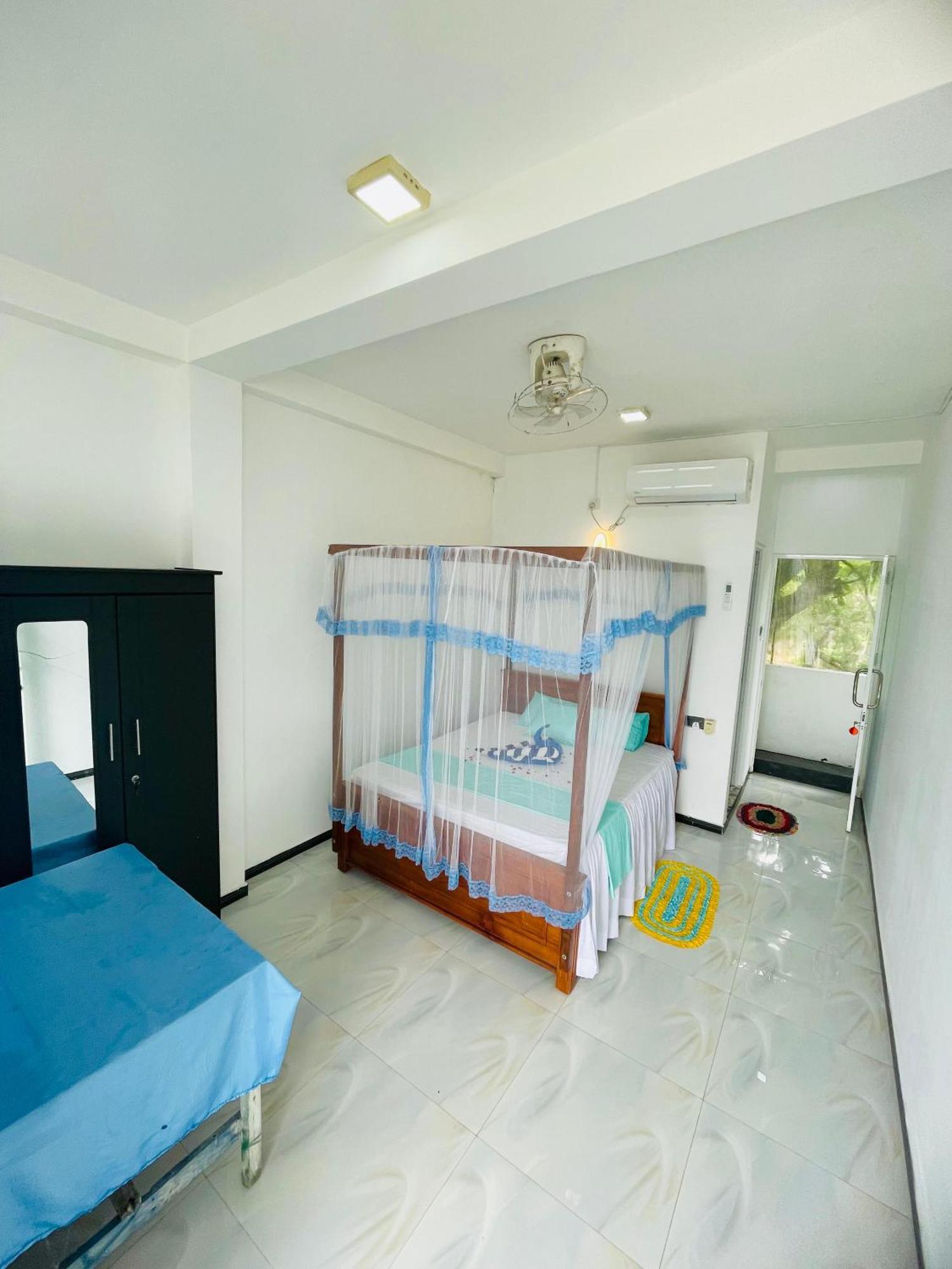 Moon Light Guest Bed & Breakfast Mirissa Luaran gambar