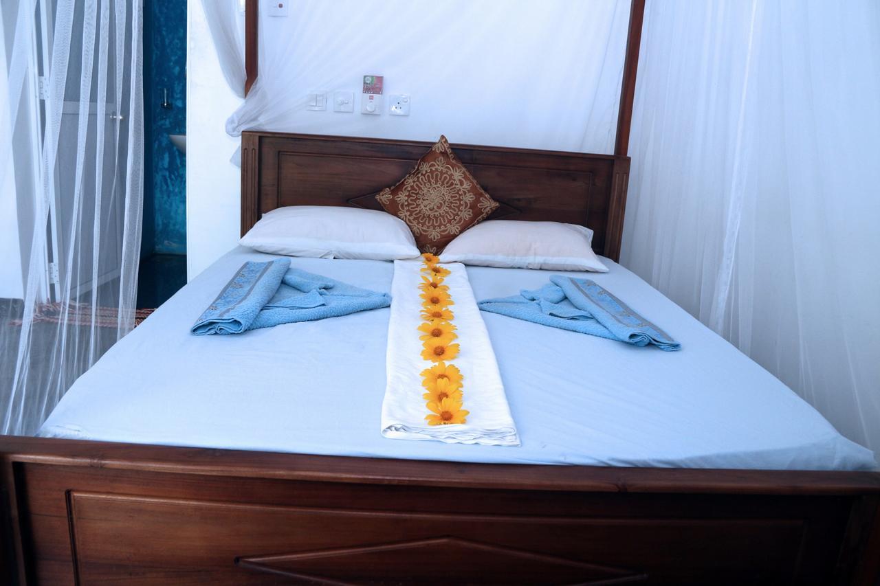 Moon Light Guest Bed & Breakfast Mirissa Luaran gambar